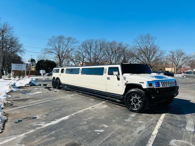 PHOTO-2024-10-16-14-33-39 Wedding Limo Milwaukee
